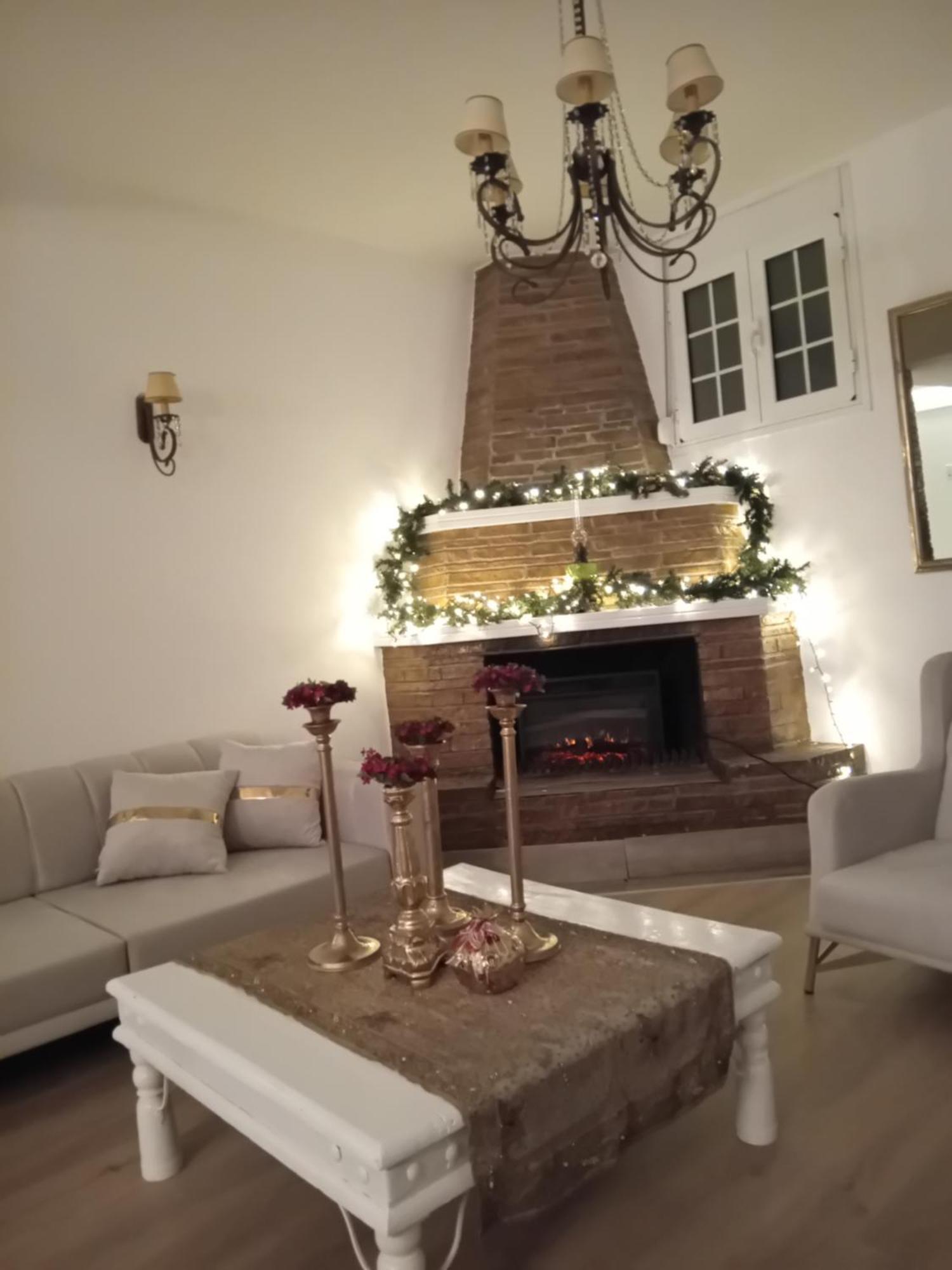 Meteora Grande Luxury Suite & Spa Villa カランバカ エクステリア 写真